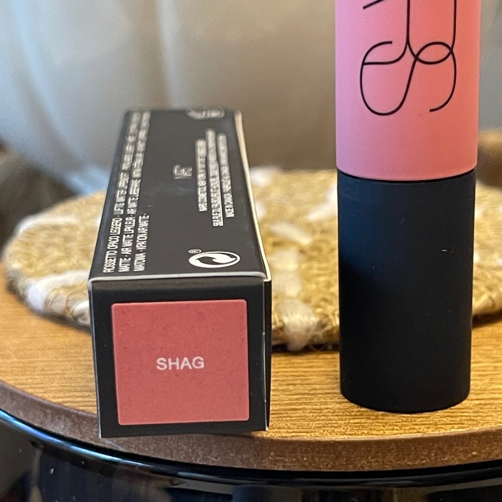 NARS Air Matte Lipstick In Shag (Rose Nude) - Picture 10 of 11